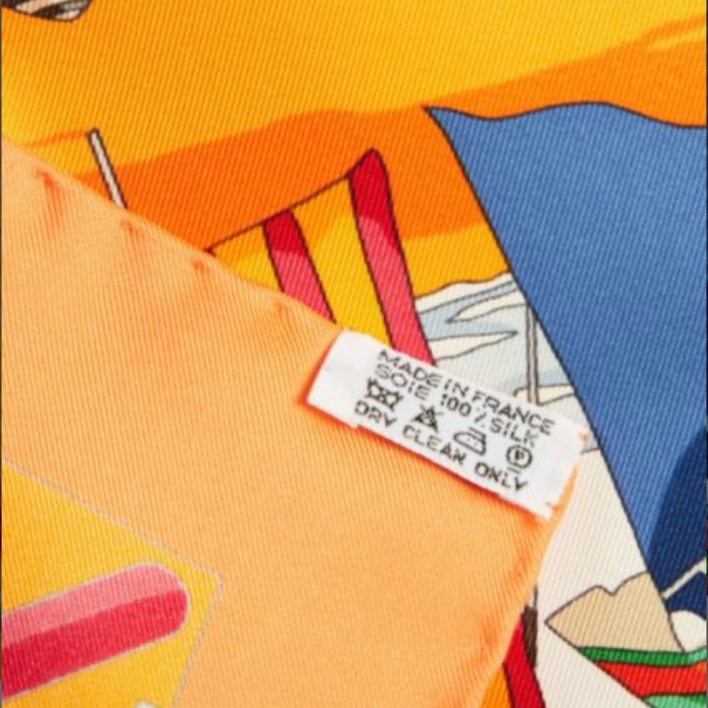 Authentic Hermés Charmes Des Plages Normandes Silk Scarf - Picture 2 of 3